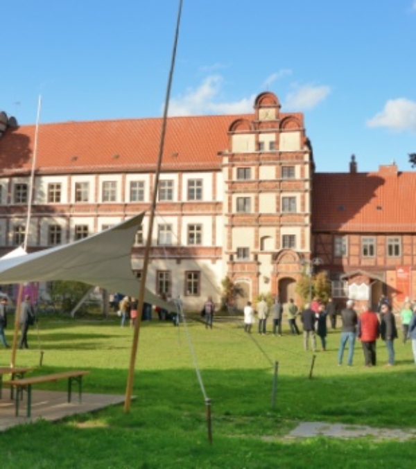 Westportal Schloss Gadebusch Veranstaltung