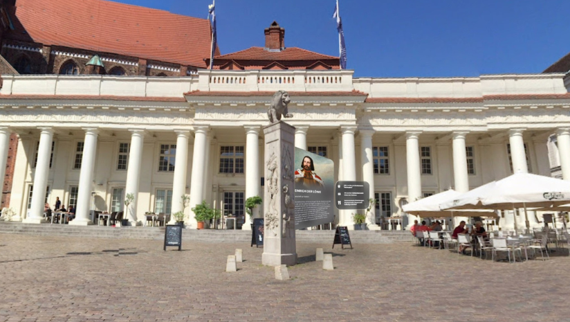 AR-Infotafel auf dem Altstädtischen Markt in Schwerin