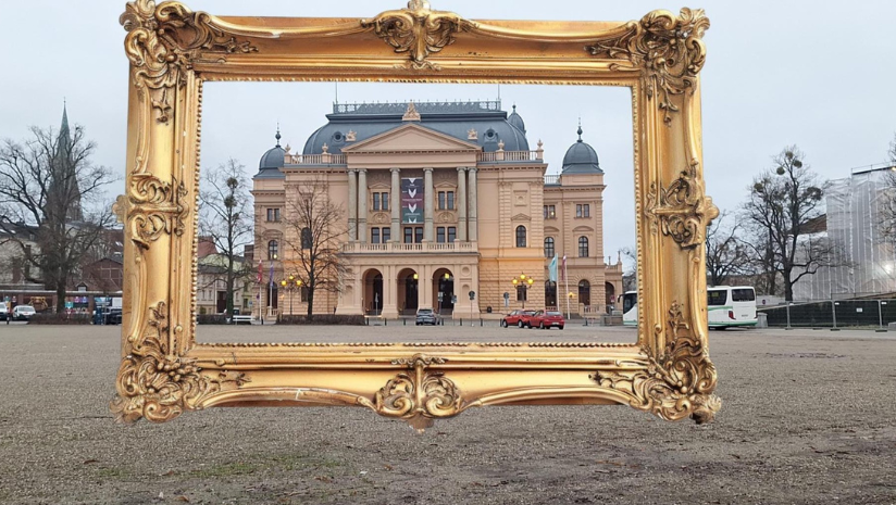 Mecklenburgisches Staatstheater Schwerin in einem AR-Bilderrahmen